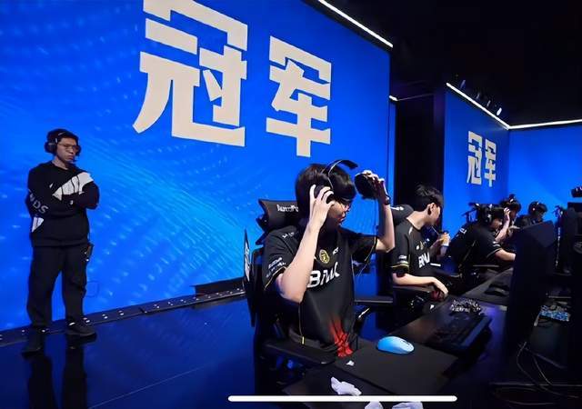hjc888黄金城详情图